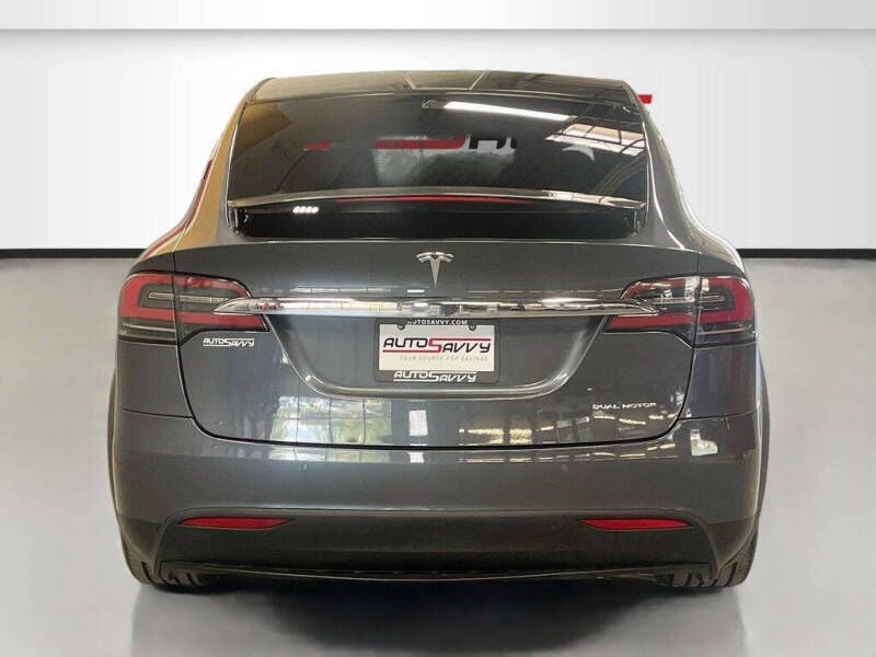 2019 Tesla Model X Standard Range