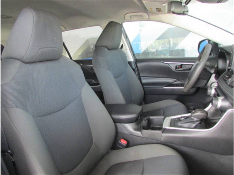 2022 Toyota RAV4 Hybrid LE