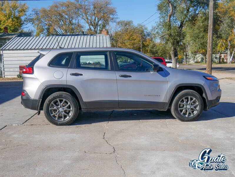 2017 Jeep Cherokee Sport