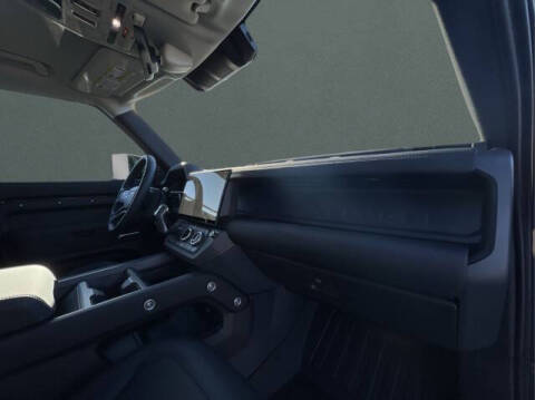 2026 Land Rover Defender 110 P300 S