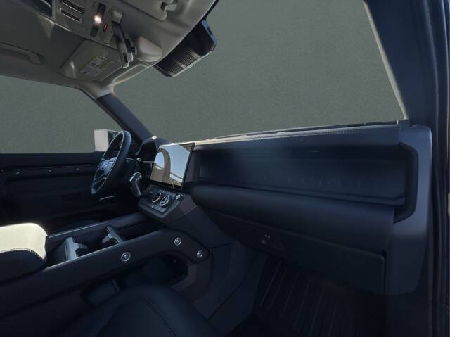 2026 Land Rover Defender 110 P300 S