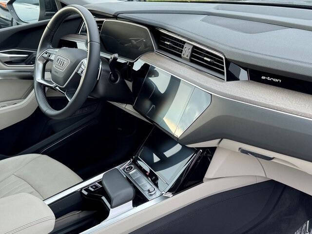 2024 Audi Q8 e-tron quattro Premium Plus