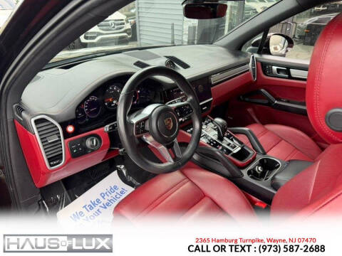 2023 Porsche Cayenne Platinum Edition