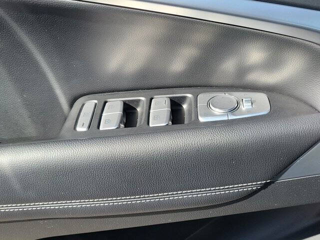 2023 Genesis G70