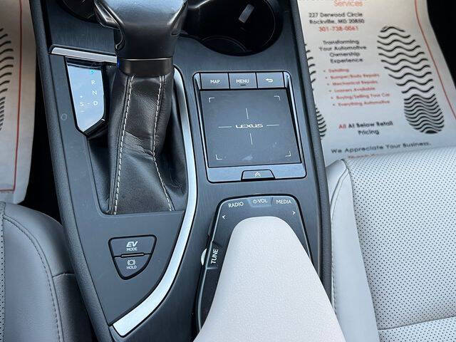 2019 Lexus UX 250h Luxury