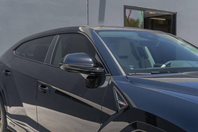 2026 Lamborghini Urus SE