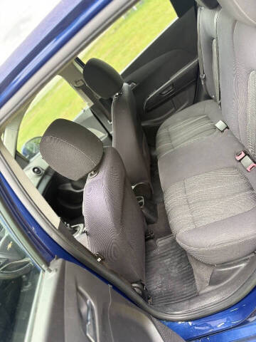 2013 Chevrolet Sonic LT Manual