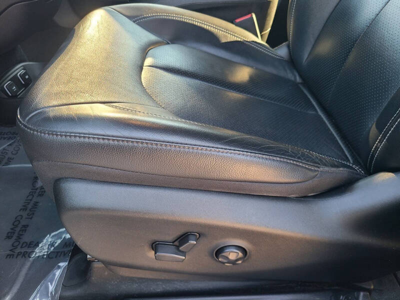 2021 Chrysler Pacifica Touring L