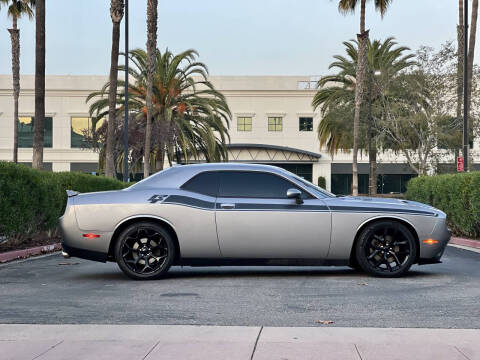 2016 Dodge Challenger R/T Plus