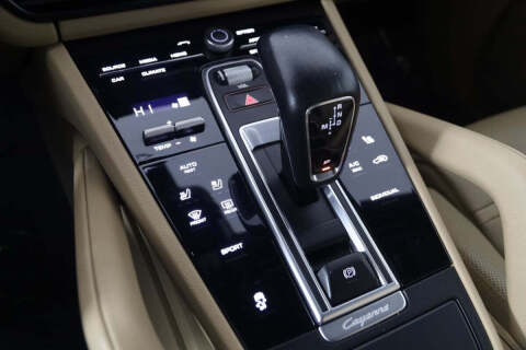 2022 Porsche Cayenne Platinum Edition