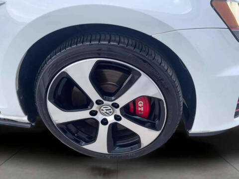 2017 Volkswagen Golf GTI SE