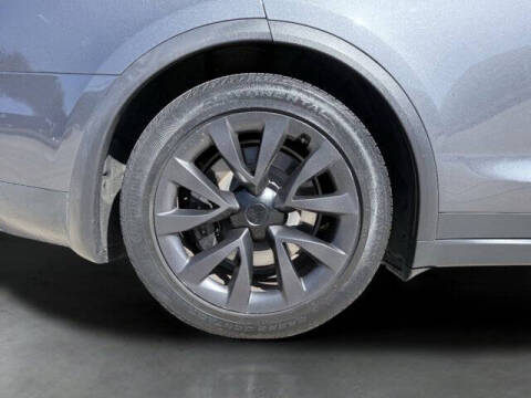 2023 Tesla Model X Standard Range