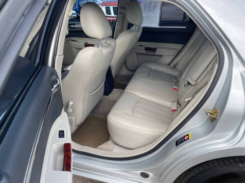 2005 Chrysler 300 C