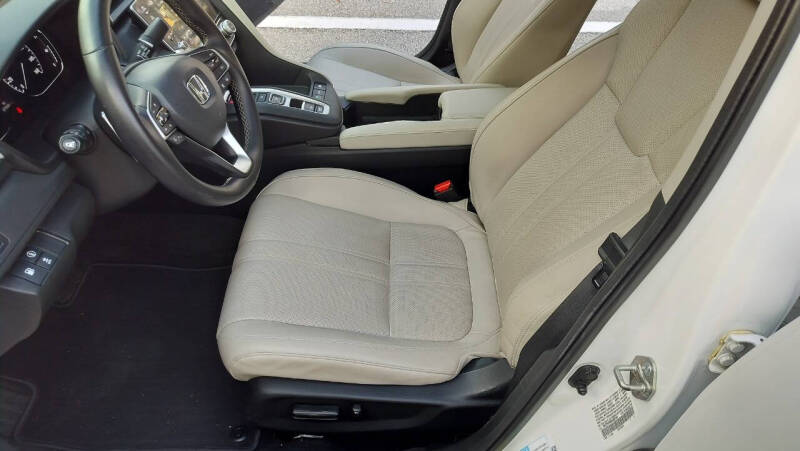 2019 Honda Insight Touring