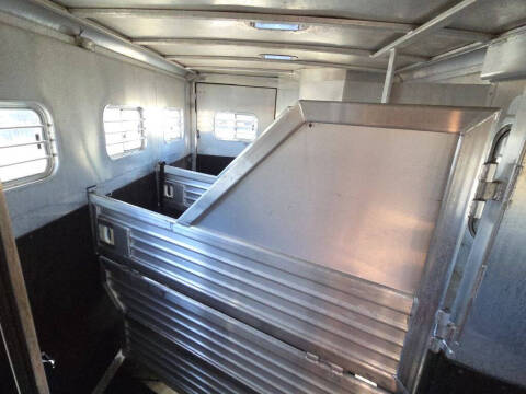 2000 Featherlite Trailer 8587