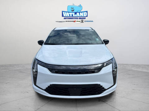 2027 Chrysler Pacifica Select
