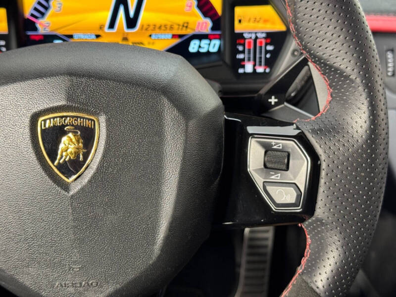 2017 Lamborghini Aventador LP 740-4 S