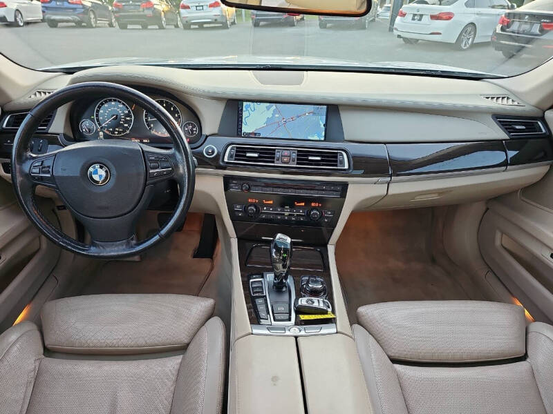 2010 BMW 7 Series 750Li xDrive