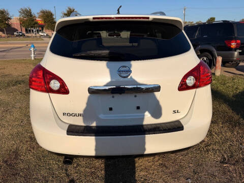 2013 Nissan Rogue SV w/SL Package