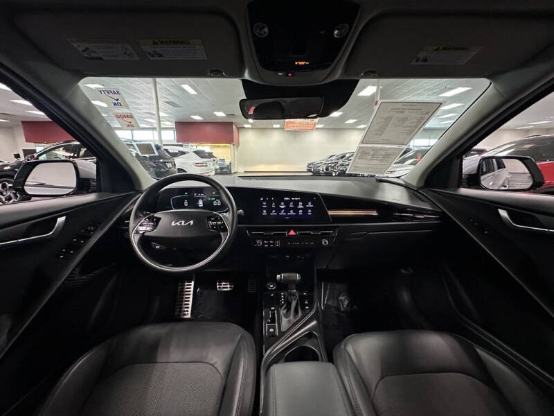 2023 Kia Niro EX Touring