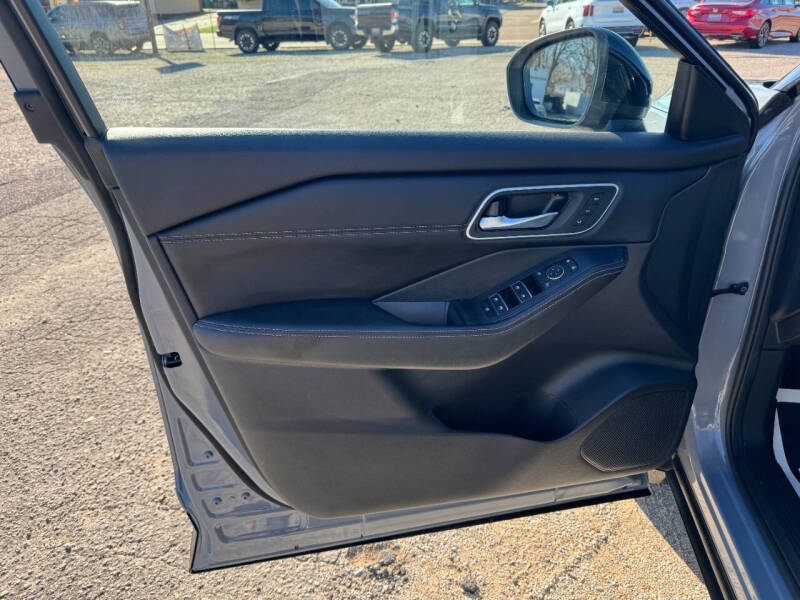 2024 Nissan Rogue Platinum