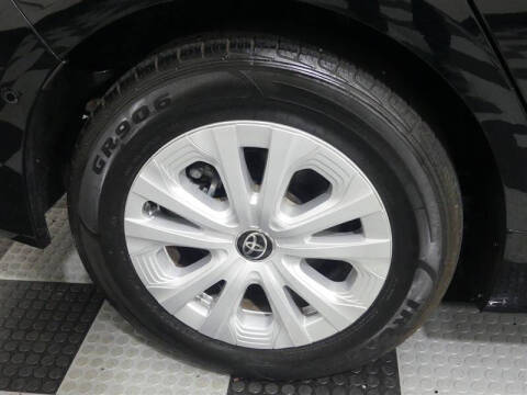 2022 Toyota Prius LE