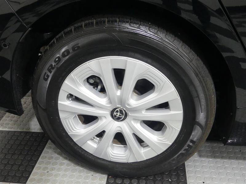 2022 Toyota Prius LE