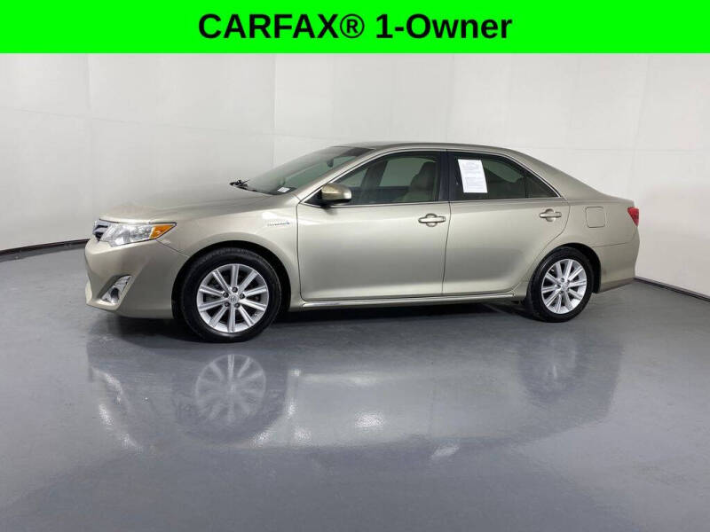 2014 Toyota Camry Hybrid XLE