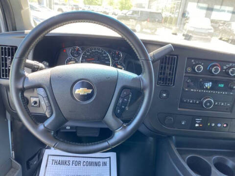 2022 Chevrolet Express 2500