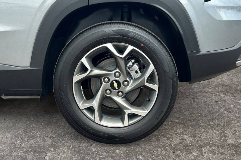 2025 Chevrolet Trax RS