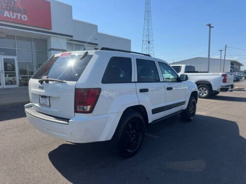2006 Jeep Grand Cherokee Laredo