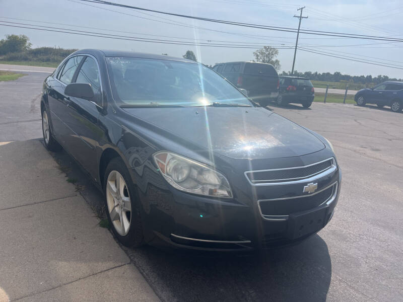 2009 Chevrolet Malibu for sale at HEDGES USED CARS in Carleton MI