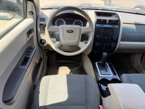 2010 Ford Escape XLS