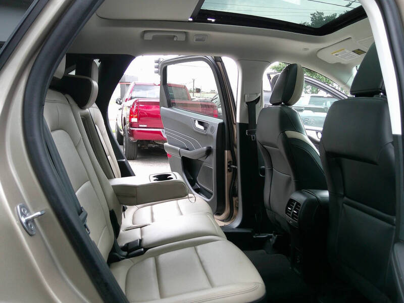 2021 Ford Escape SEL