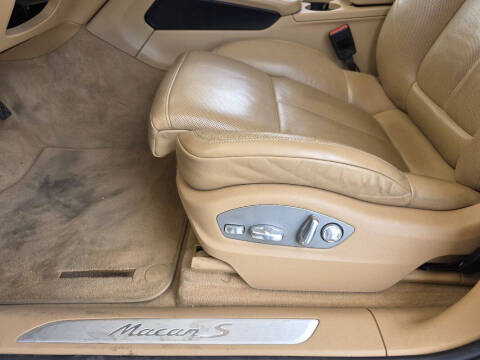 2016 Porsche Macan S