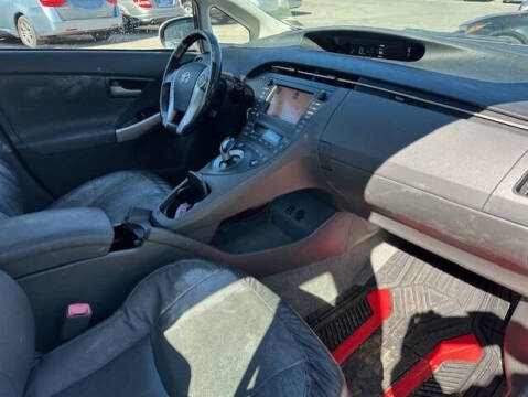 2010 Toyota Prius III