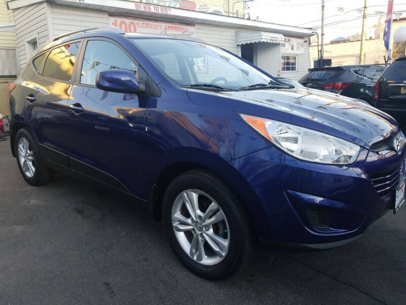 2011 Hyundai Tucson for sale at GTR Auto Solutions in Newark NJ