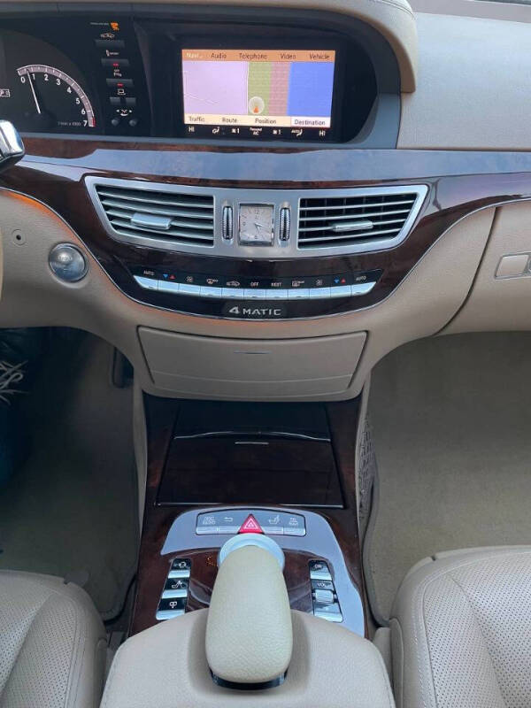 2013 Mercedes-Benz S-Class S 550 4MATIC