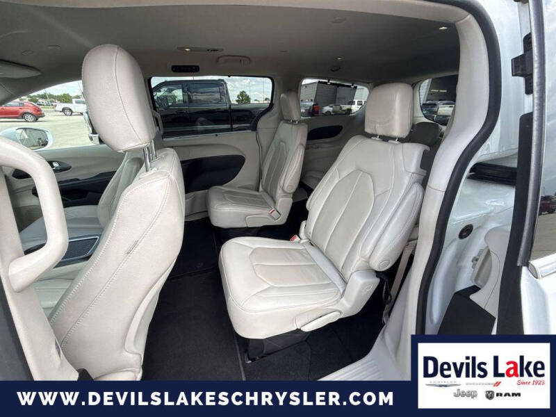 2021 Chrysler Pacifica Touring L