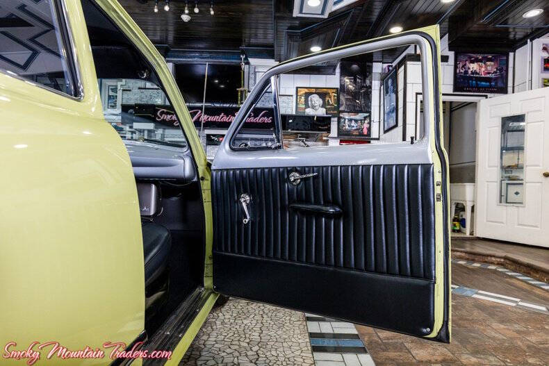 1950 Ford Custom Deluxe