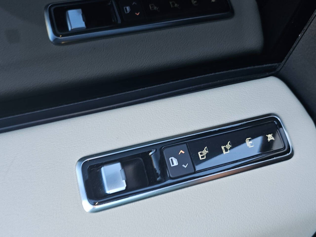 2018 Land Rover Range Rover 43