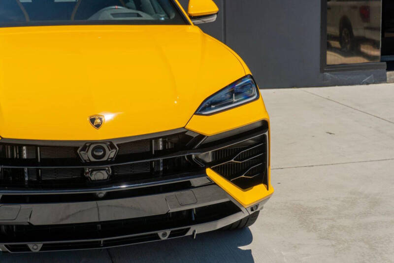 2025 Lamborghini Urus SE