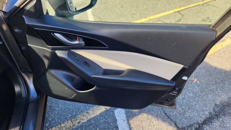 2016 Mazda MAZDA3 i Touring