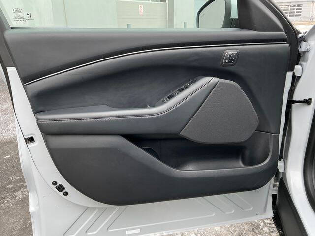 2021 Ford Mustang Mach-E Select