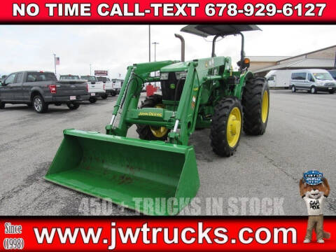 2017 John Deere 5065E CANOLY LOADER