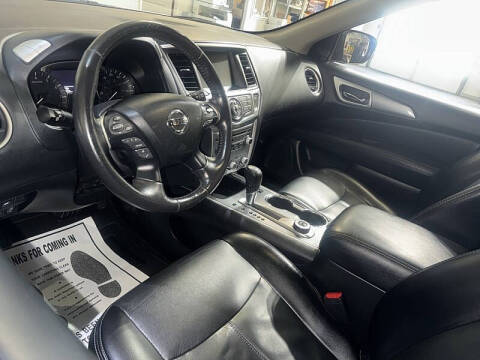 2020 Nissan Pathfinder SL