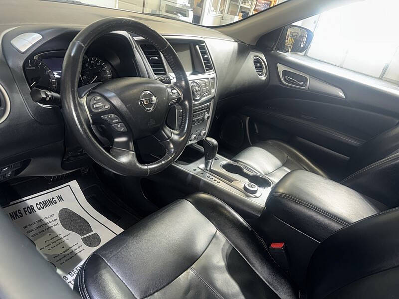 2020 Nissan Pathfinder SL