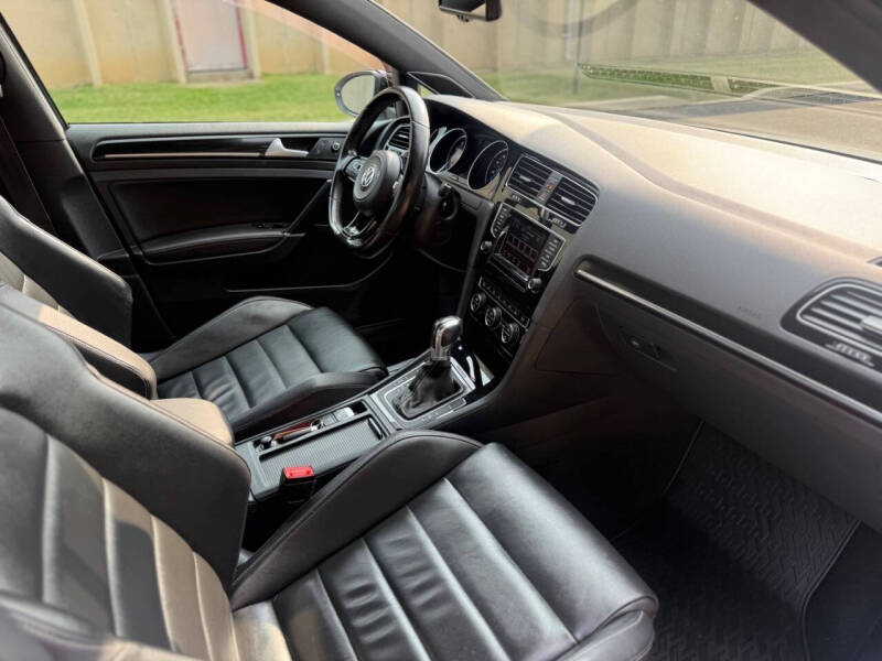 2015 Volkswagen Golf R 4Motion