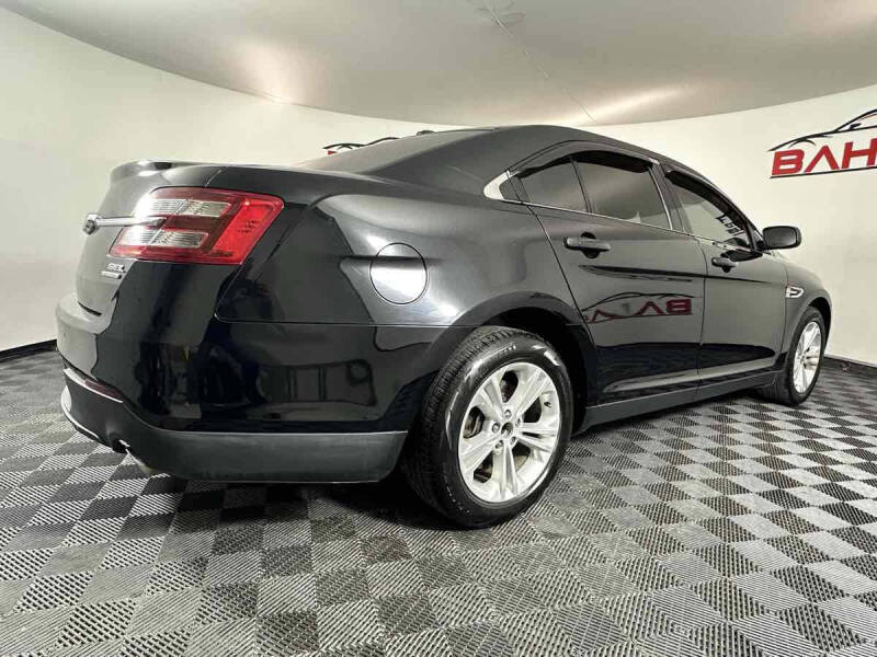 2017 Ford Taurus SEL