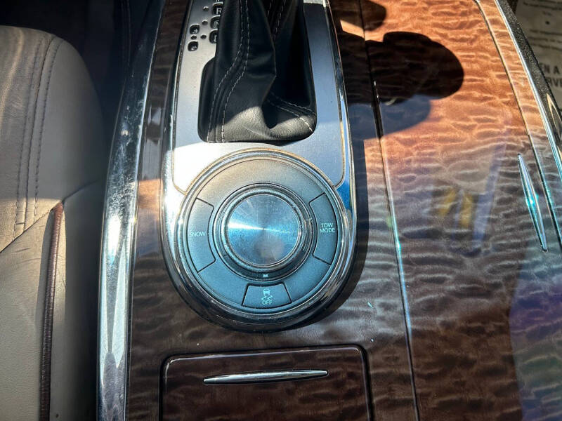 2017 Nissan Armada Platinum